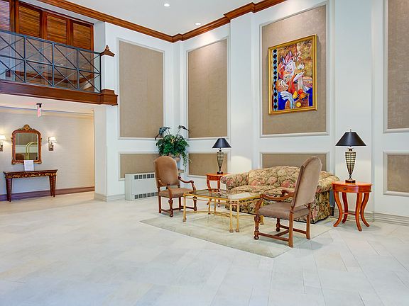 3rd image of 2 Bay Club Dr APT 5T