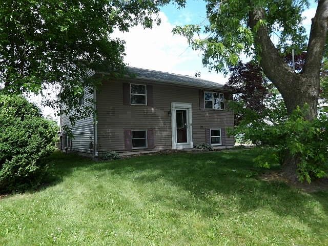 1st image of 48 Poplar Dr