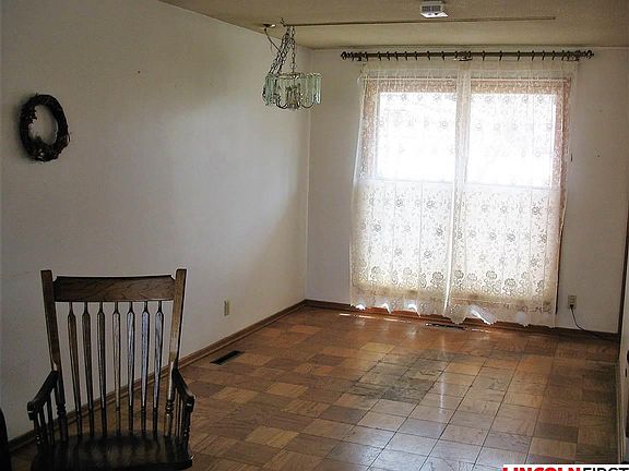 3rd image of 1144 W Avon Ln