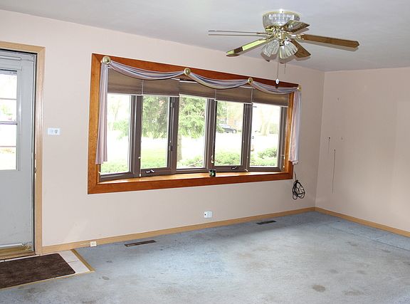 3rd image of 13960 S Long Ave