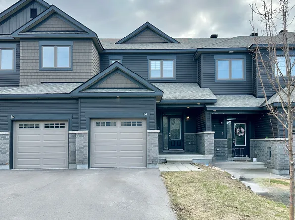 14 Atop Ln, Ottawa, ON K1X 0H2