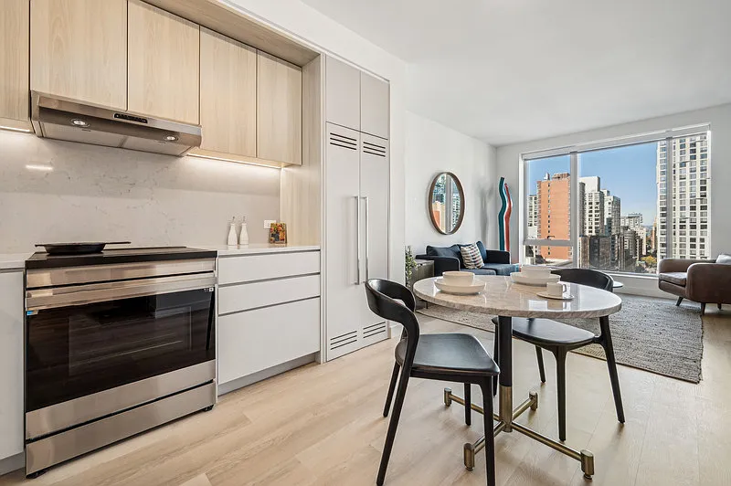 17 Hanover Place — Photo 4