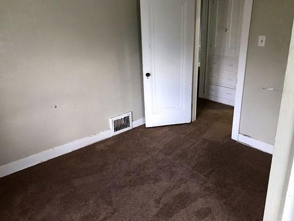 2nd image of 729 Euclid Ave