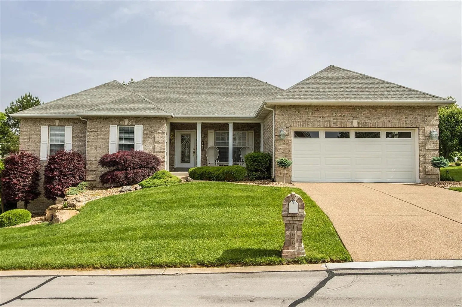 108 Rathfarnum Dr photo 1