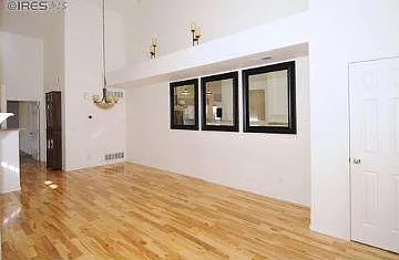 3 bed, 1140 sqft, $2,300 — Photo 2