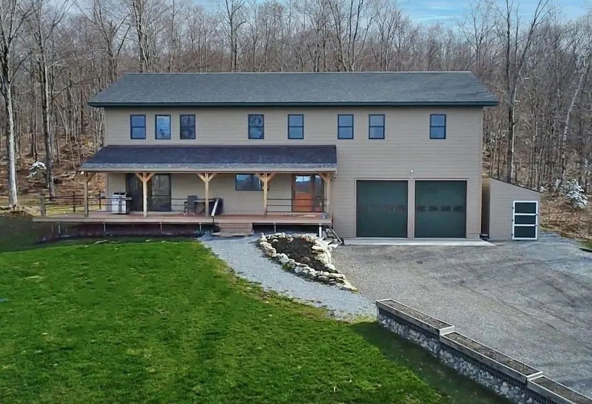 4 bed, 3060 sqft, $3,500 — Photo 1