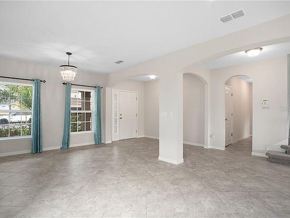 4th image of 813 Dusty Pine Dr