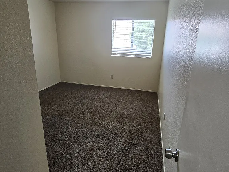121 W Malan St #125 — Photo 6