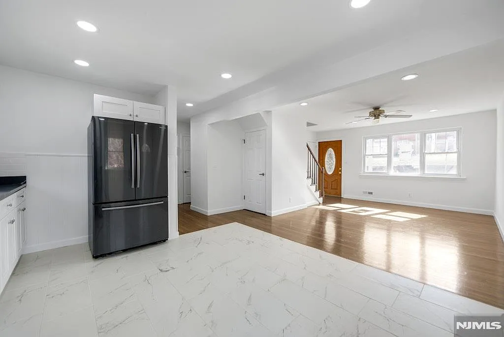 4 bed, $4,500 — Photo 3