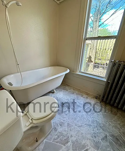 400 6th Pl NW #1 — Photo 8