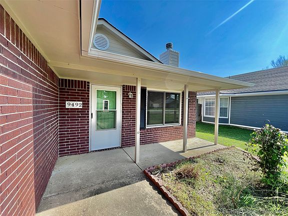 3rd image of 9492 E Sprucewood Dr