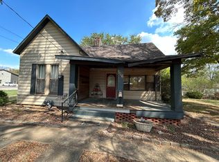 506 N 3rd St, Ozark, AR 72949