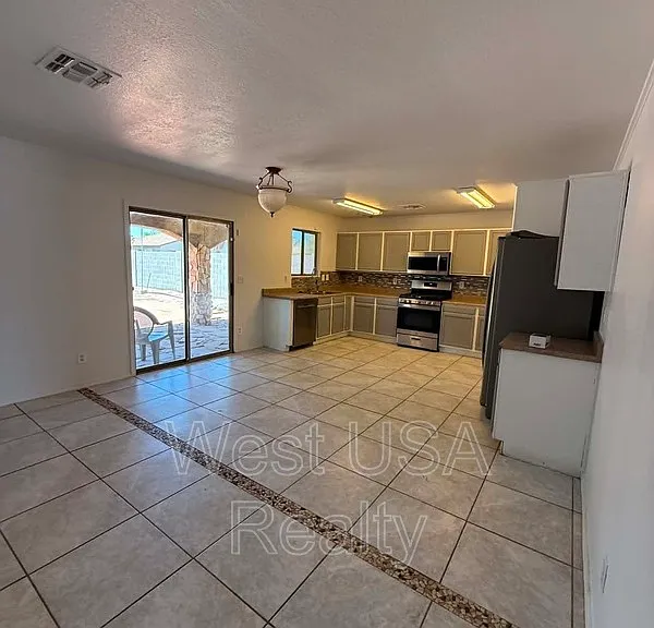 1261 E Dust Devil Dr — Photo 5
