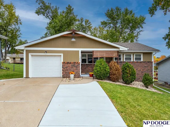 5629 N 93rd Ave, Omaha, NE 68134
