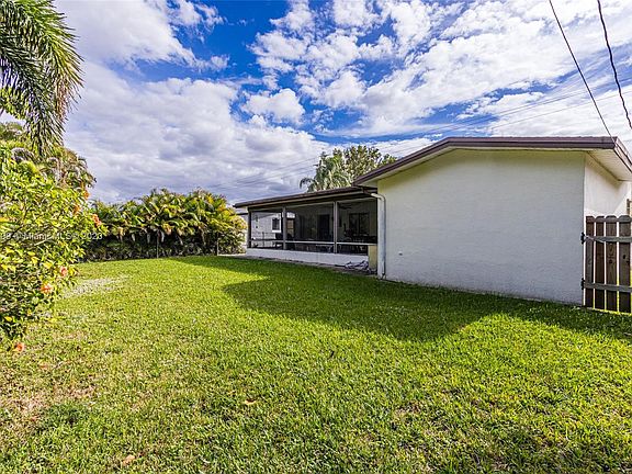 5th image of 9889 NW 25th Ct