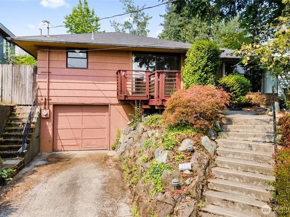 4215 51st Avenue S, Seattle, WA 98118