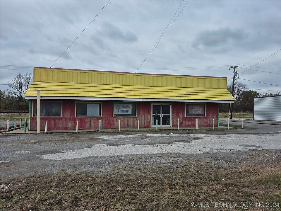 2nd image of 325 S Chouteau Ave