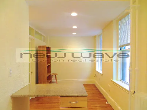 72 Revere St #4 Photo 1
