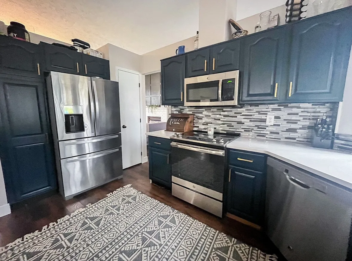 5 bed, 2664 sqft, $3,495 — Photo 3