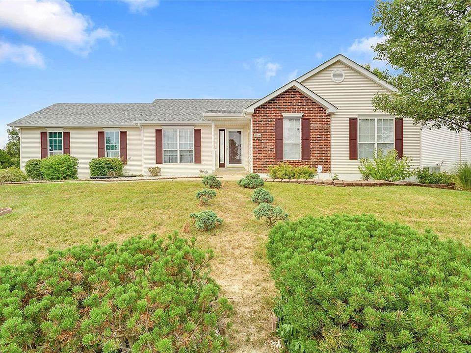 1st image of 226 Castlewood Dr