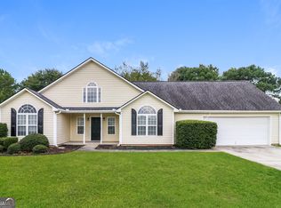 3041 Black Fox Dr, Loganville, GA 30052
