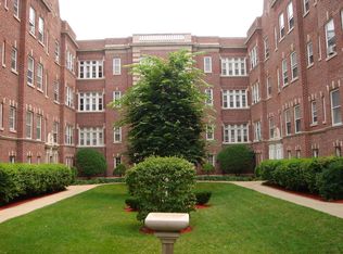 996 Main St Apartments, Evanston, IL 60202