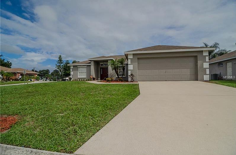 1st image of 5876 Breakwater Dr