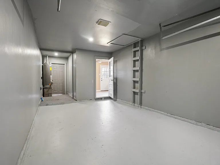 3209 Chestershire Dr — Photo 36