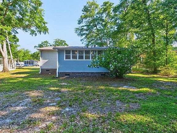 5th image of 214 Dogwood Drive