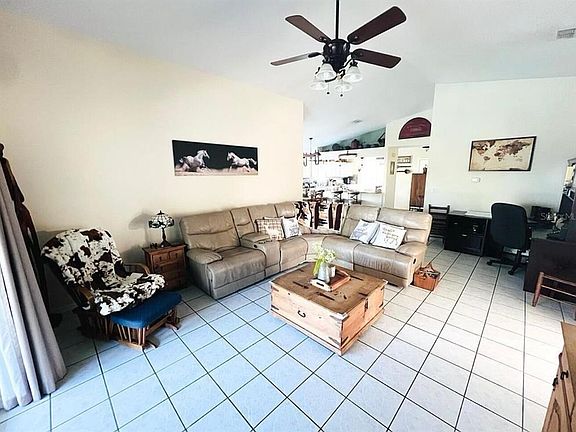 4th image of 6975 Maverick Trl