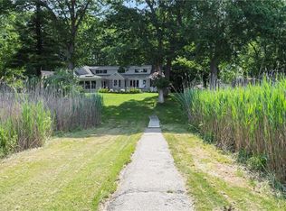 394 New Meadow Rd, Barrington, RI 02806