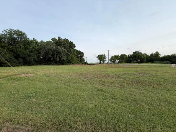 170-176 Barton St, Turrell, AR 72384