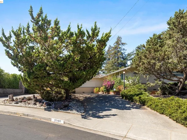 2700 Henry Ave, Pinole, CA 94564