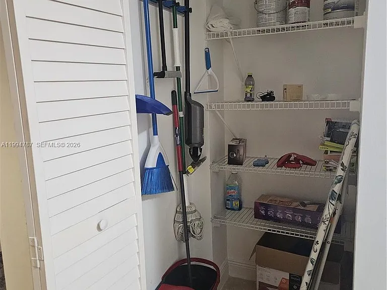 361 S Miami Ave — Photo 47