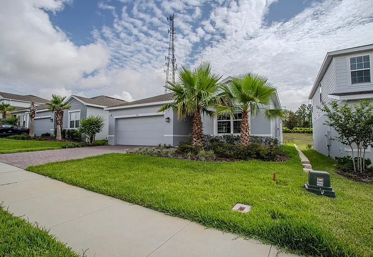 1270 Whispering Ln #1 — Photo 3