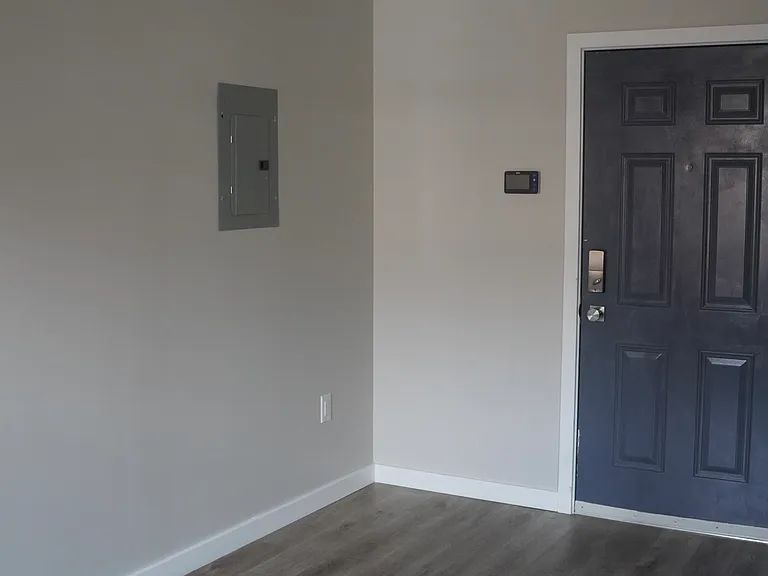 1764 Frankford Ave — Photo 4