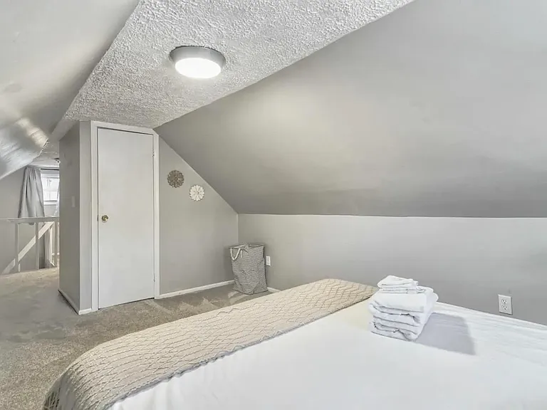 815 E Cache La Poudre St #A — Photo 47
