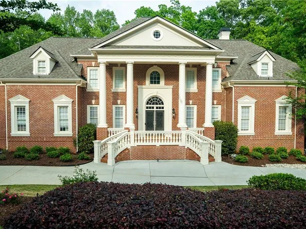 350 Newcastle Dr, Alpharetta, GA 30009