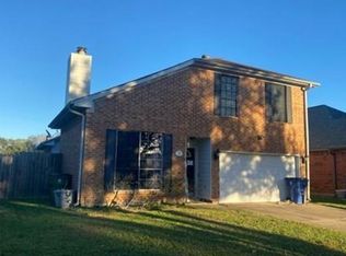 308 N Ranch House Rd, Angleton, TX 77515