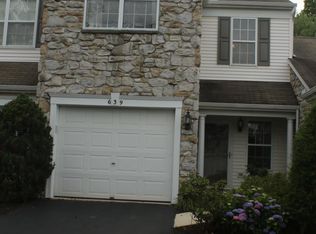 639 Springhouse Ln, Hummelstown, PA 17036