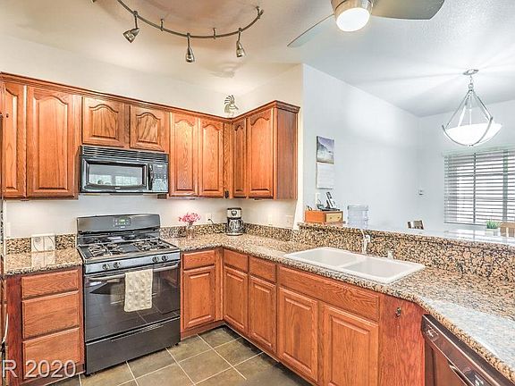 5th image of 691 Bay View Dr #0