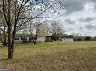 327 Webbs Creek Rd, Commerce, GA 30529