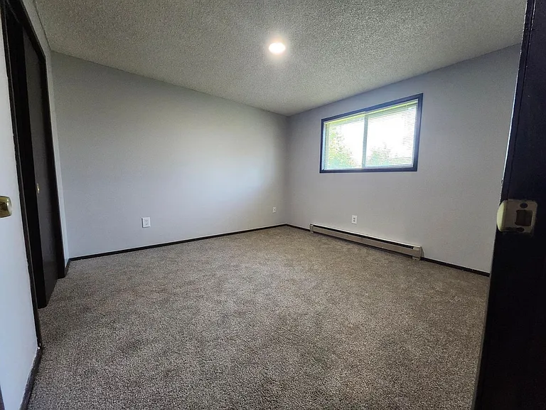 12210-12218 E Lenora Dr — Photo 17