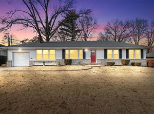 9121 Boyce Pl, Saint Louis, MO 63136