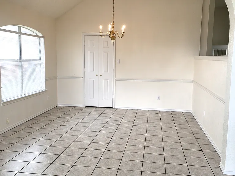 2607 Daisy Ln — Photo 16