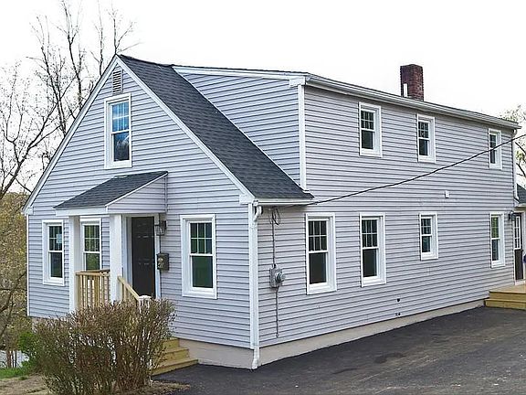 2nd image of 40 Perkins St