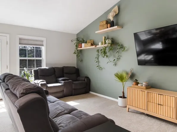 3698 Silver Farms Ln, Traverse City, MI 49684