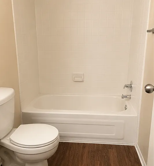 2332 Orchard Crest St — Photo 3