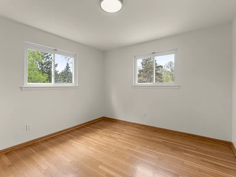 20325 Westview Dr — Photo 16