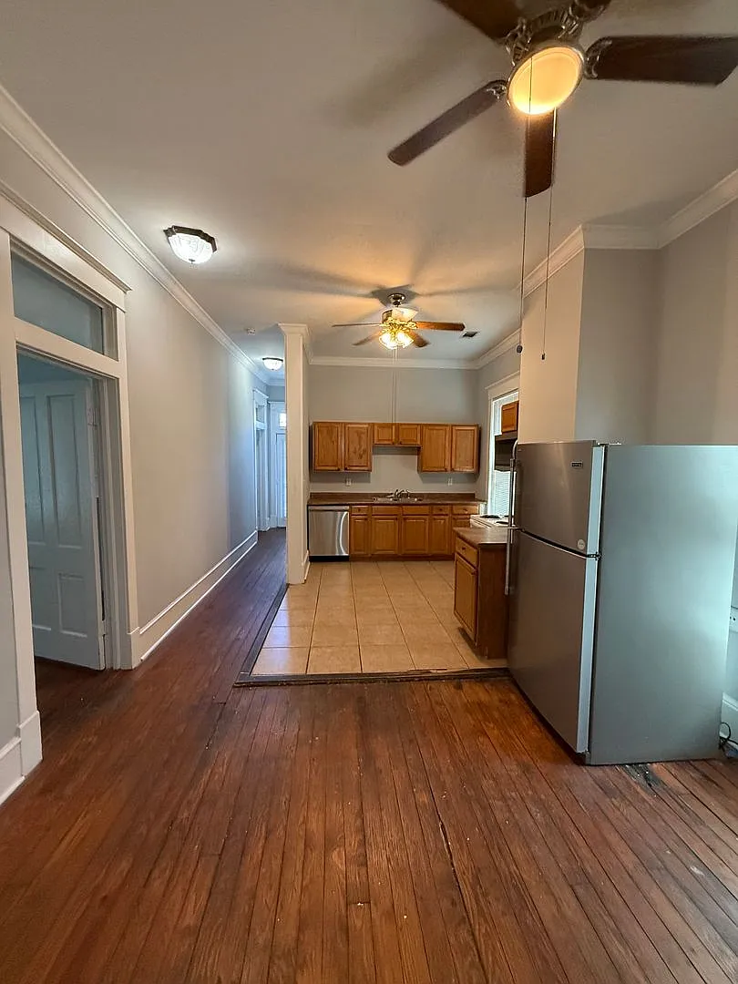 Charming 2-Bedroom Downtown Savannah Home — Photo 4
